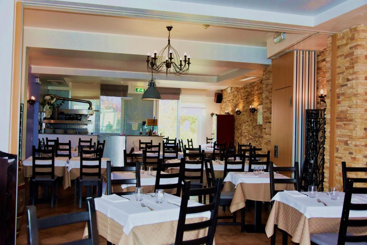 Hosteria Gusto Есч-Сур-Алзетте Экстерьер фото